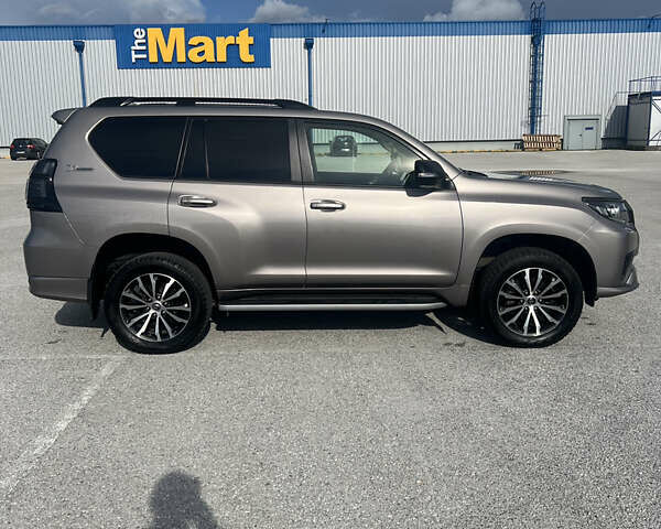 Тойота Ленд Крузер Прадо, объемом двигателя 3.96 л и пробегом 66 тыс. км за 64280 $, фото 1 на Automoto.ua