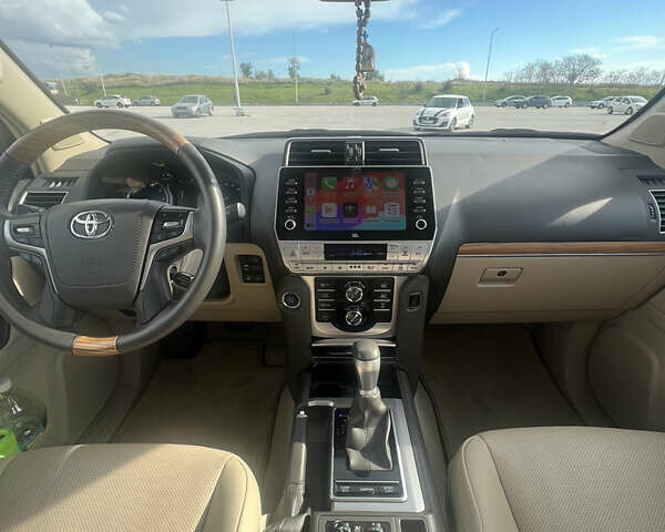 Тойота Ленд Крузер Прадо, объемом двигателя 3.96 л и пробегом 66 тыс. км за 64280 $, фото 5 на Automoto.ua