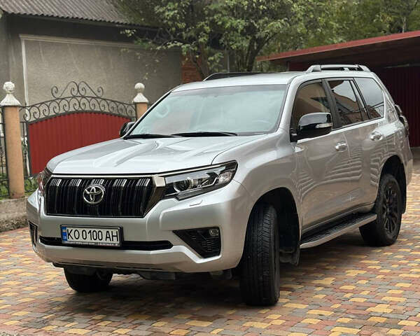 Тойота Ленд Крузер Прадо, объемом двигателя 3.96 л и пробегом 30 тыс. км за 47500 $, фото 6 на Automoto.ua