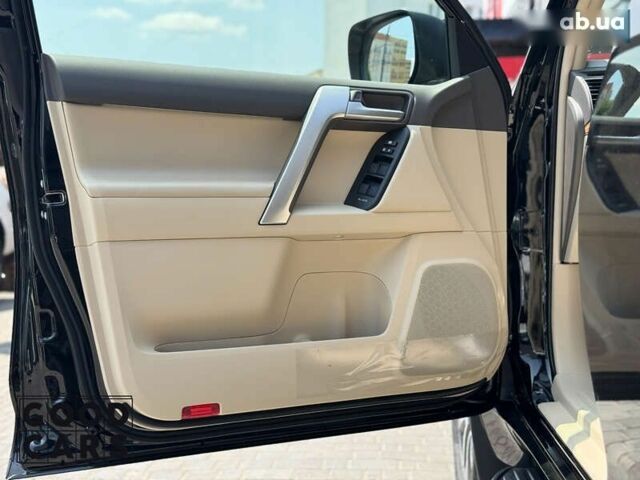 Тойота Ленд Крузер Прадо, объемом двигателя 4 л и пробегом 3 тыс. км за 65000 $, фото 16 на Automoto.ua