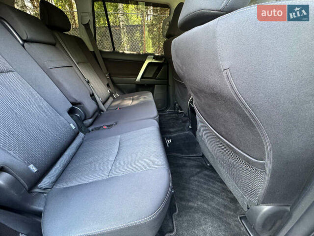 Тойота Ленд Крузер Прадо, об'ємом двигуна 4 л та пробігом 89 тис. км за 43500 $, фото 17 на Automoto.ua