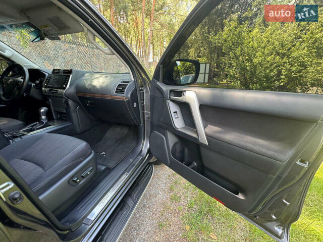 Тойота Ленд Крузер Прадо, об'ємом двигуна 4 л та пробігом 89 тис. км за 43500 $, фото 19 на Automoto.ua