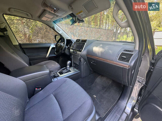 Тойота Ленд Крузер Прадо, об'ємом двигуна 4 л та пробігом 89 тис. км за 43500 $, фото 20 на Automoto.ua
