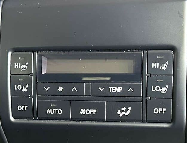 Тойота Ленд Крузер Прадо, об'ємом двигуна 2.8 л та пробігом 60 тис. км за 51500 $, фото 21 на Automoto.ua