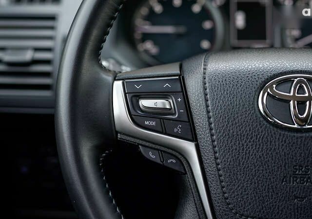 Тойота Ленд Крузер Прадо, об'ємом двигуна 2.8 л та пробігом 31 тис. км за 53263 $, фото 17 на Automoto.ua