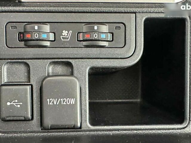 Тойота Ленд Крузер Прадо, об'ємом двигуна 2.8 л та пробігом 60 тис. км за 51500 $, фото 27 на Automoto.ua