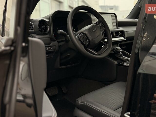 Тойота Ленд Крузер Прадо, объемом двигателя 2.8 л и пробегом 0 тыс. км за 58512 $, фото 10 на Automoto.ua