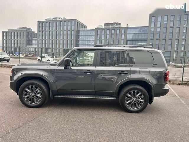 Тойота Ленд Крузер Прадо, объемом двигателя 2.8 л и пробегом 12 тыс. км за 68700 $, фото 3 на Automoto.ua