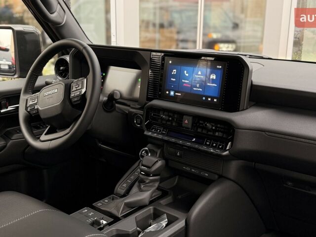 Тойота Ленд Крузер Прадо, объемом двигателя 2.8 л и пробегом 0 тыс. км за 57104 $, фото 4 на Automoto.ua