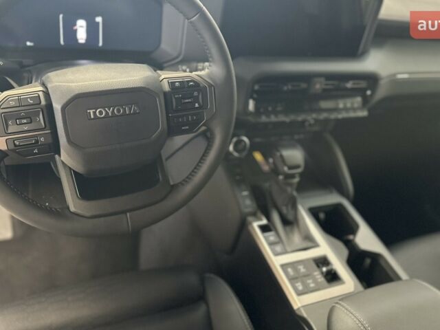 купить новое авто Тойота Ленд Крузер Прадо 2025 года от официального дилера Тойота на Столичному Тойота фото