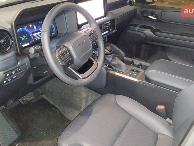 Тойота Ленд Крузер Прадо, объемом двигателя 2.8 л и пробегом 0 тыс. км за 67367 $, фото 7 на Automoto.ua