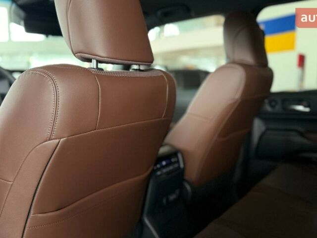 Тойота Ленд Крузер Прадо, объемом двигателя 2.8 л и пробегом 0 тыс. км за 70987 $, фото 7 на Automoto.ua