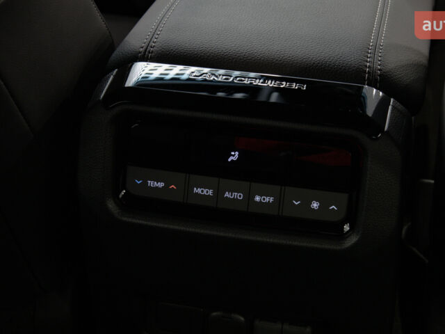 Тойота Ленд Крузер Прадо, объемом двигателя 2.8 л и пробегом 0 тыс. км за 57235 $, фото 28 на Automoto.ua