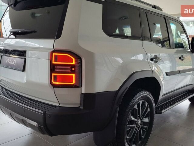 Тойота Ленд Крузер Прадо, объемом двигателя 2.8 л и пробегом 0 тыс. км за 69702 $, фото 4 на Automoto.ua