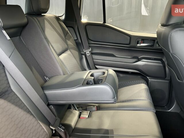 Тойота Ленд Крузер Прадо, объемом двигателя 2.8 л и пробегом 0 тыс. км за 71920 $, фото 20 на Automoto.ua