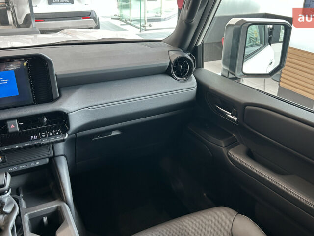 Тойота Ленд Крузер Прадо, объемом двигателя 2.8 л и пробегом 0 тыс. км за 56288 $, фото 22 на Automoto.ua