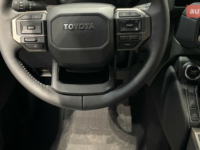 Тойота Ленд Крузер Прадо, объемом двигателя 2.8 л и пробегом 0 тыс. км за 70885 $, фото 5 на Automoto.ua