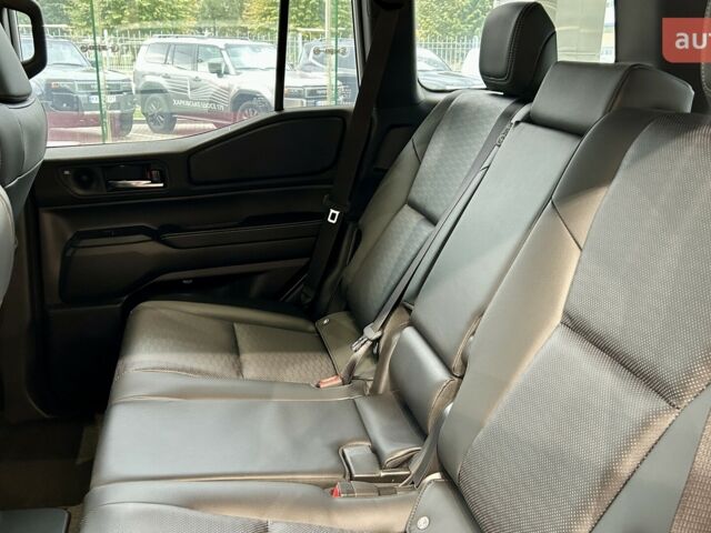 Тойота Ленд Крузер Прадо, объемом двигателя 2.8 л и пробегом 0 тыс. км за 71920 $, фото 16 на Automoto.ua