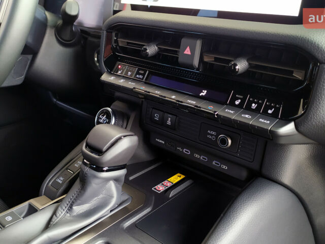 Тойота Ленд Крузер Прадо, объемом двигателя 2.8 л и пробегом 0 тыс. км за 68702 $, фото 20 на Automoto.ua