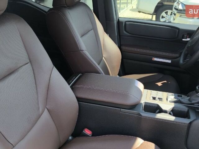 Тойота Ленд Крузер Прадо, объемом двигателя 2.8 л и пробегом 0 тыс. км за 61947 $, фото 4 на Automoto.ua