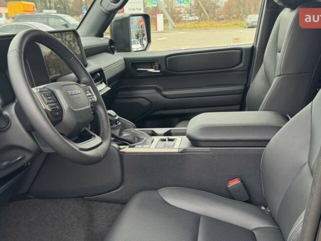 Тойота Ленд Крузер Прадо, объемом двигателя 2.8 л и пробегом 0 тыс. км за 62343 $, фото 8 на Automoto.ua