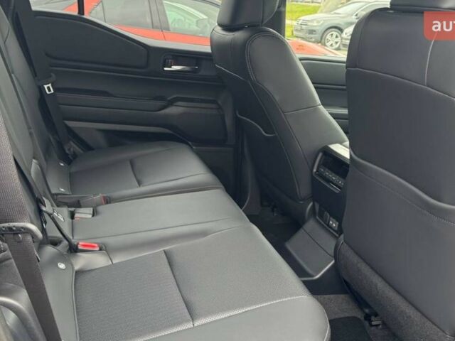 Тойота Ленд Крузер Прадо, объемом двигателя 2.8 л и пробегом 0 тыс. км за 62343 $, фото 11 на Automoto.ua