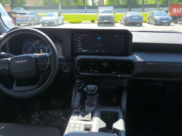 Тойота Ленд Крузер Прадо, объемом двигателя 2.8 л и пробегом 0 тыс. км за 61947 $, фото 7 на Automoto.ua