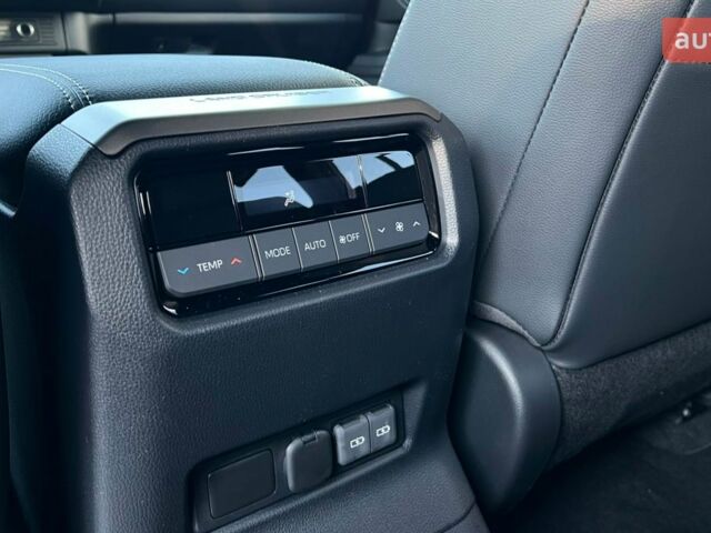 Тойота Ленд Крузер Прадо, объемом двигателя 2.8 л и пробегом 0 тыс. км за 69020 $, фото 17 на Automoto.ua