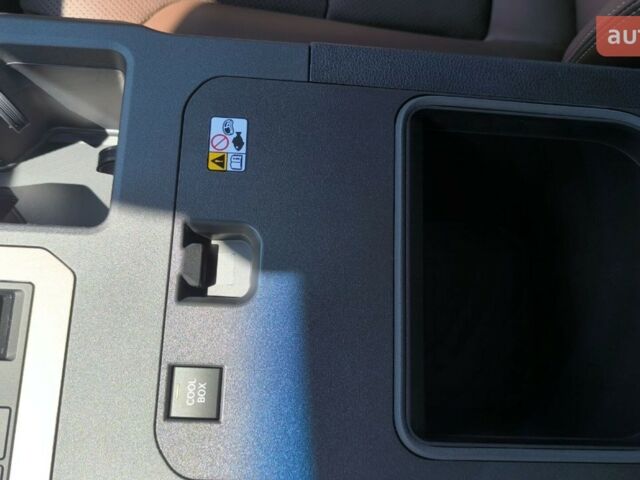 Тойота Ленд Крузер Прадо, объемом двигателя 2.8 л и пробегом 0 тыс. км за 61947 $, фото 11 на Automoto.ua