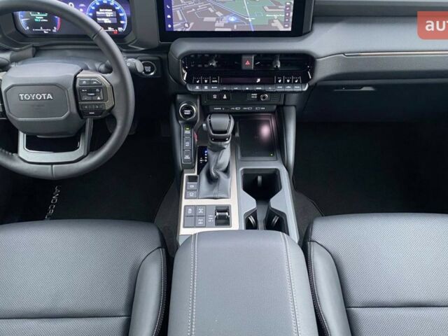 Тойота Ленд Крузер Прадо, объемом двигателя 2.8 л и пробегом 0 тыс. км за 62426 $, фото 15 на Automoto.ua