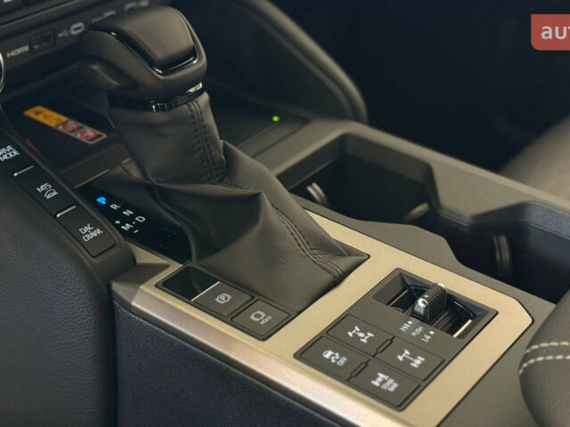 Тойота Ленд Крузер Прадо, объемом двигателя 2.8 л и пробегом 0 тыс. км за 71841 $, фото 11 на Automoto.ua