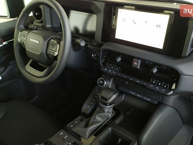 Тойота Ленд Крузер Прадо 2025 в Кривом Роге на Automoto.ua Тойота Ленд Крузер Прадо, объемом двигателя 2.8 л и пробегом 0 тыс. км за 61298 $, фото 16 на Automoto.ua