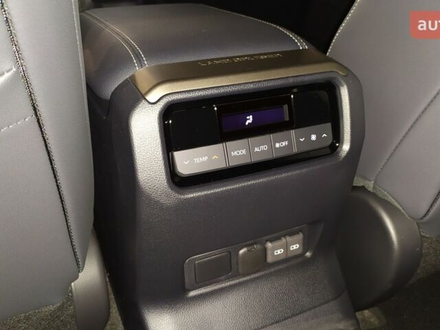 Тойота Ленд Крузер Прадо, объемом двигателя 2.8 л и пробегом 0 тыс. км за 67367 $, фото 14 на Automoto.ua