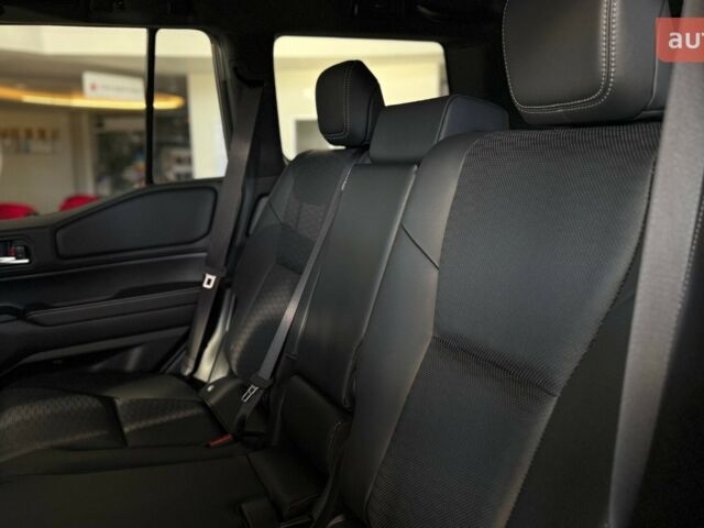 Тойота Ленд Крузер Прадо, объемом двигателя 2.8 л и пробегом 0 тыс. км за 71256 $, фото 20 на Automoto.ua