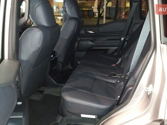 Тойота Ленд Крузер Прадо, объемом двигателя 2.8 л и пробегом 0 тыс. км за 67367 $, фото 13 на Automoto.ua