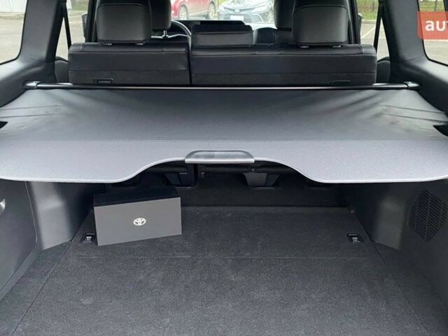 Тойота Ленд Крузер Прадо, объемом двигателя 2.8 л и пробегом 0 тыс. км за 62426 $, фото 5 на Automoto.ua