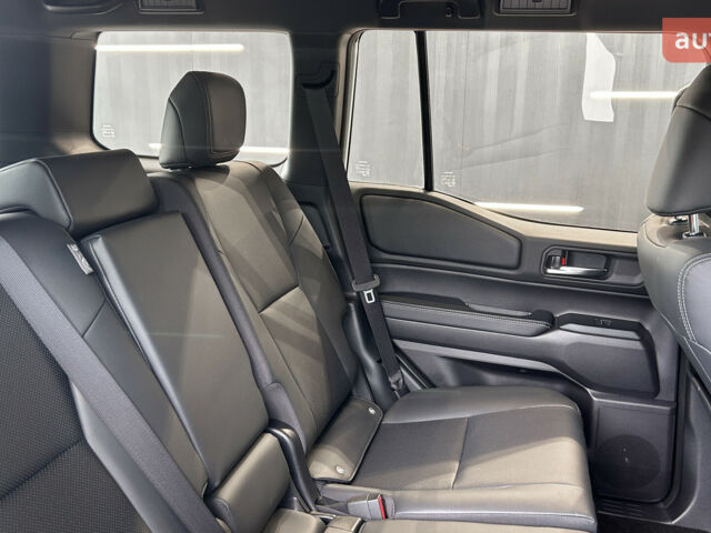 Тойота Ленд Крузер Прадо, объемом двигателя 2.8 л и пробегом 0 тыс. км за 59228 $, фото 17 на Automoto.ua