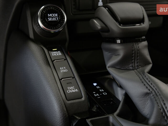 Тойота Ленд Крузер Прадо, объемом двигателя 2.8 л и пробегом 0 тыс. км за 57235 $, фото 27 на Automoto.ua