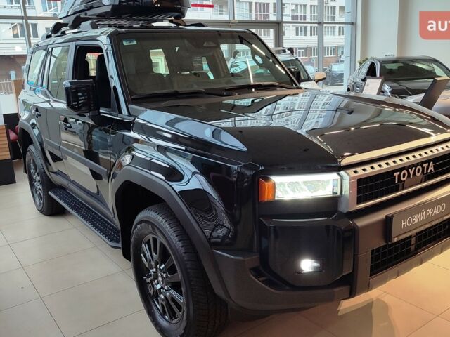 Тойота Ленд Крузер Прадо 2025 року купити нове авто Тойота Ленд Крузер Прадо 2025 року від офіційного дилера Тойота Центр Чернігів «Соллі-Плюс» Тойота фото