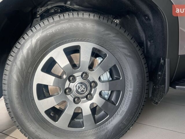 Тойота Ленд Крузер Прадо, объемом двигателя 2.8 л и пробегом 0 тыс. км за 62550 $, фото 10 на Automoto.ua