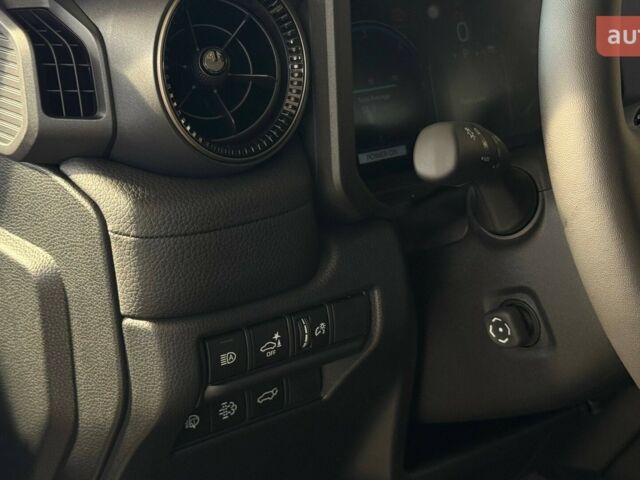 Тойота Ленд Крузер Прадо, объемом двигателя 2.8 л и пробегом 0 тыс. км за 71256 $, фото 6 на Automoto.ua