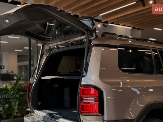 Тойота Ленд Крузер Прадо, объемом двигателя 2.8 л и пробегом 0 тыс. км за 79718 $, фото 20 на Automoto.ua