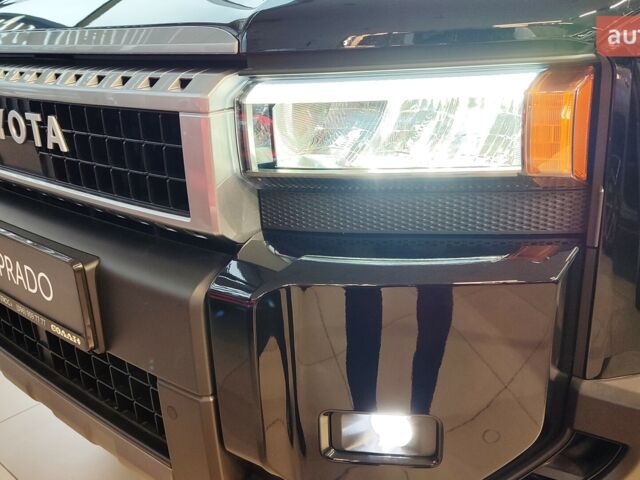 Тойота Ленд Крузер Прадо 2025 року купити нове авто Тойота Ленд Крузер Прадо 2025 року від офіційного дилера Тойота Центр Чернігів «Соллі-Плюс» Тойота фото