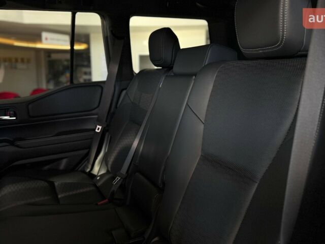 Тойота Ленд Крузер Прадо, объемом двигателя 2.8 л и пробегом 0 тыс. км за 71256 $, фото 21 на Automoto.ua