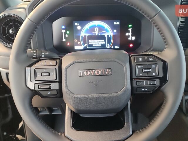 Тойота Ленд Крузер Прадо 2025 року купити нове авто Тойота Ленд Крузер Прадо 2025 року від офіційного дилера Тойота Центр Чернігів «Соллі-Плюс» Тойота фото