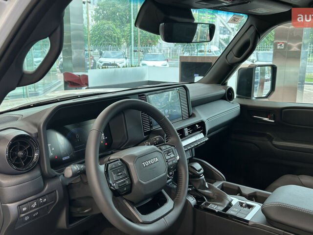 Тойота Ленд Крузер Прадо, объемом двигателя 2.8 л и пробегом 0 тыс. км за 59228 $, фото 12 на Automoto.ua