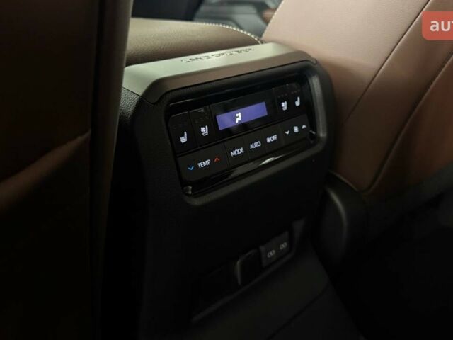 Тойота Ленд Крузер Прадо, объемом двигателя 2.8 л и пробегом 0 тыс. км за 70987 $, фото 2 на Automoto.ua