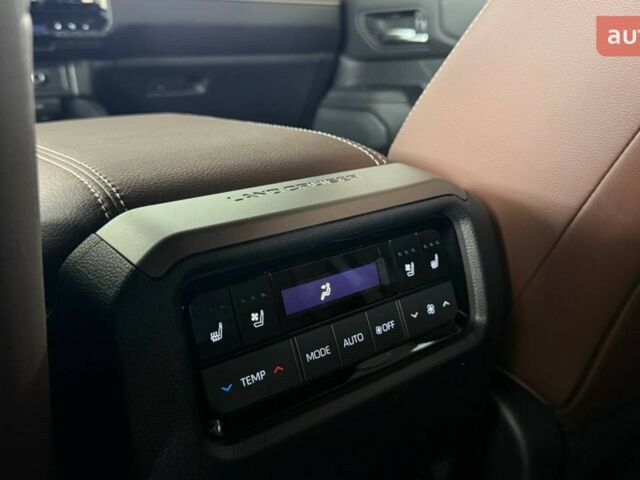 Тойота Ленд Крузер Прадо, объемом двигателя 2.8 л и пробегом 0 тыс. км за 70987 $, фото 10 на Automoto.ua