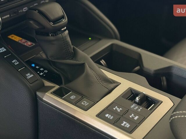 Тойота Ленд Крузер Прадо, объемом двигателя 2.8 л и пробегом 0 тыс. км за 71256 $, фото 5 на Automoto.ua