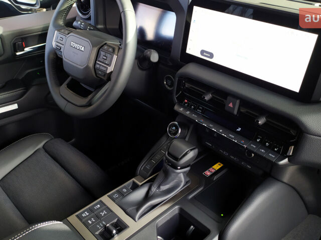 Тойота Ленд Крузер Прадо, объемом двигателя 2.8 л и пробегом 0 тыс. км за 68702 $, фото 19 на Automoto.ua